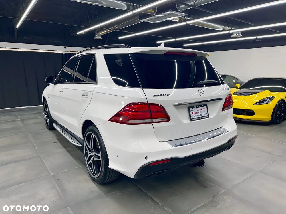 Mercedes-Benz GLE AMG Coupe 43 4-Matic - 4