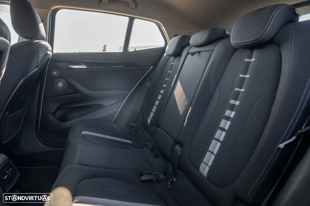 BMW X2 16 d sDrive Auto GoldPlay - 17