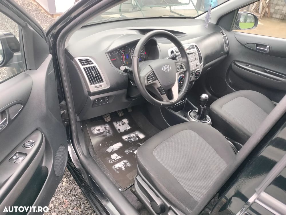 Hyundai i20 - 11