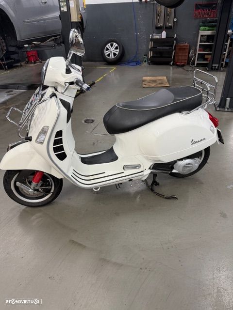 Piaggio Vespa GTS 125 Super i.e. - 2