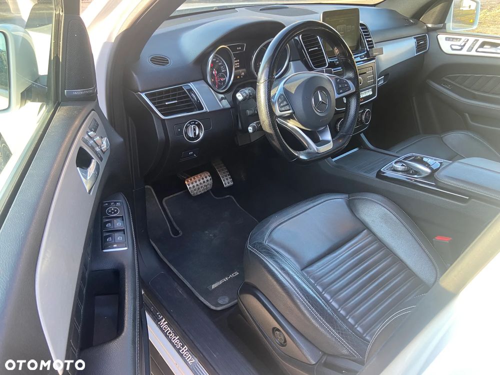 Mercedes-Benz GLE 350 d 4Matic 9G-TRONIC AMG Line - 10