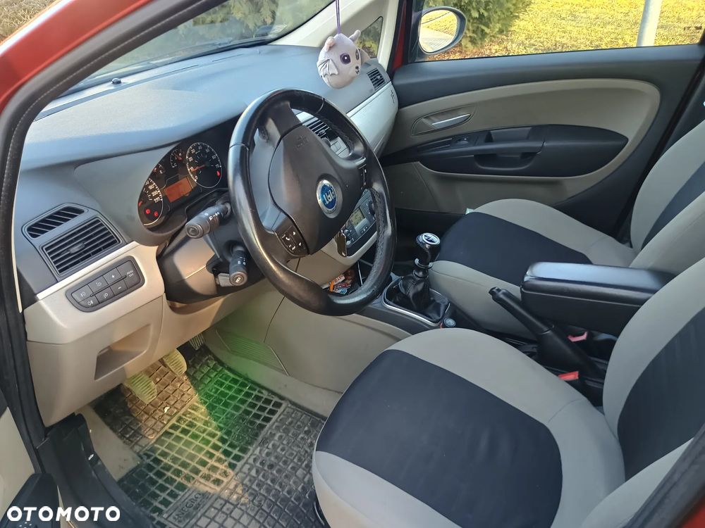 Fiat Grande Punto - 9