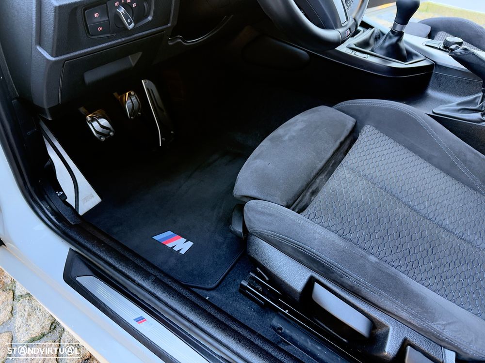 BMW 116 d Pack M - 36