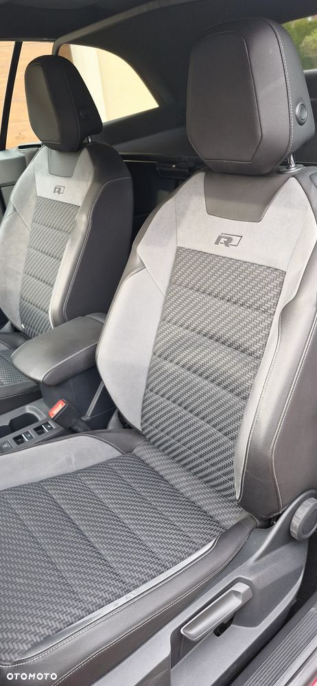 Volkswagen T-Roc ver-1-5-tsi-act-dsg-style - 17