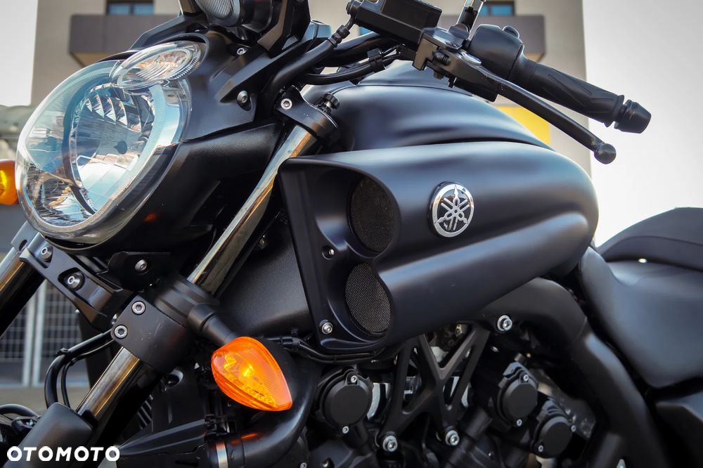 Yamaha V-MAX - 15