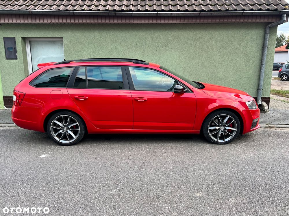 Skoda Octavia Combi 2.0 TDI RS - 4