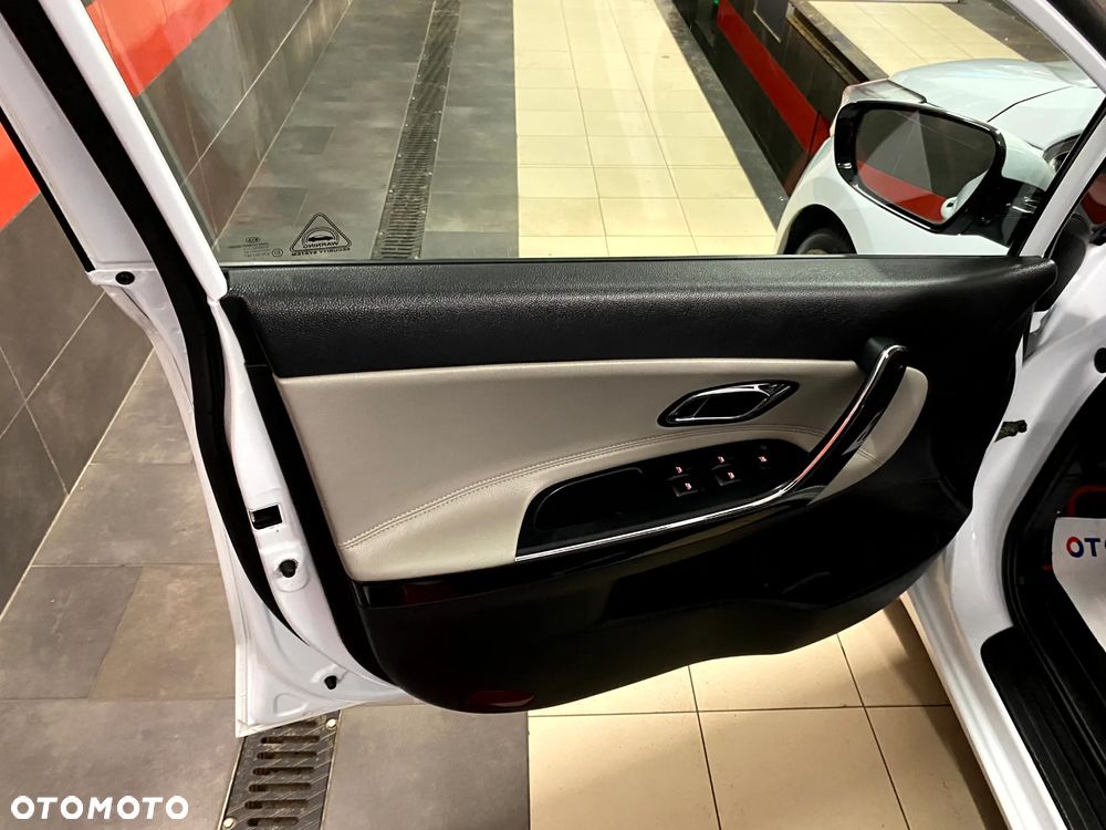 Kia Ceed 1.6 GDI Spirit - 13