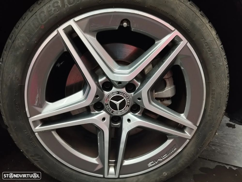 Mercedes-Benz A 250 Limousine e AMG Line - 9