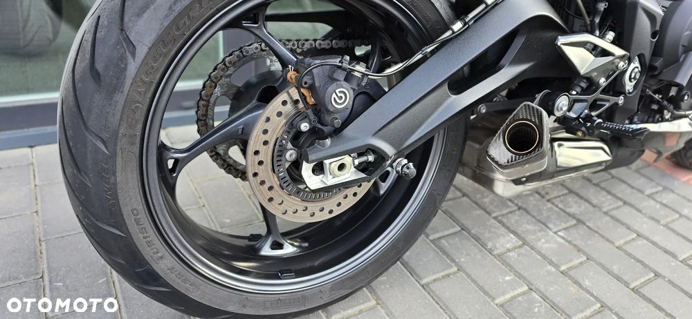 Triumph Street Triple - 18