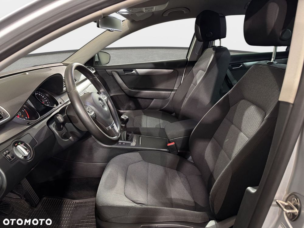 Volkswagen Passat Variant - 11