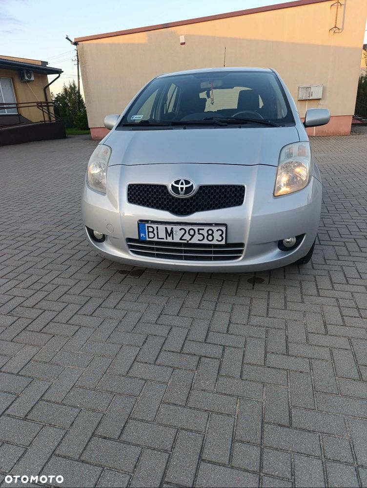 Toyota Yaris - 2
