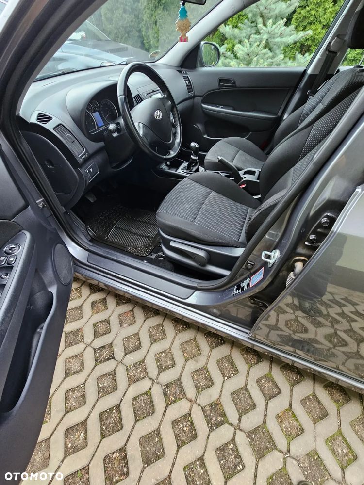 Hyundai i30 ver-i30cw-1-4-advantage - 9