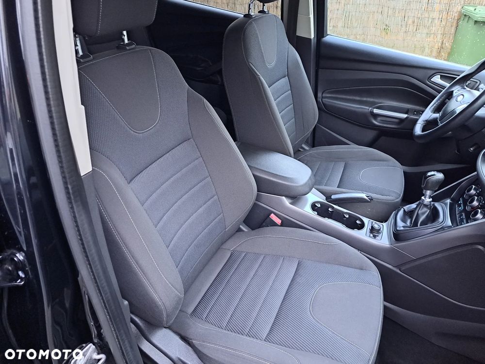 Ford Kuga 1.6 EcoBoost 2x4 Trend - 20