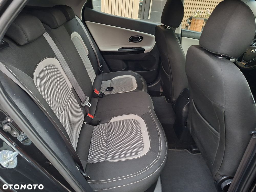 Kia Ceed - 9