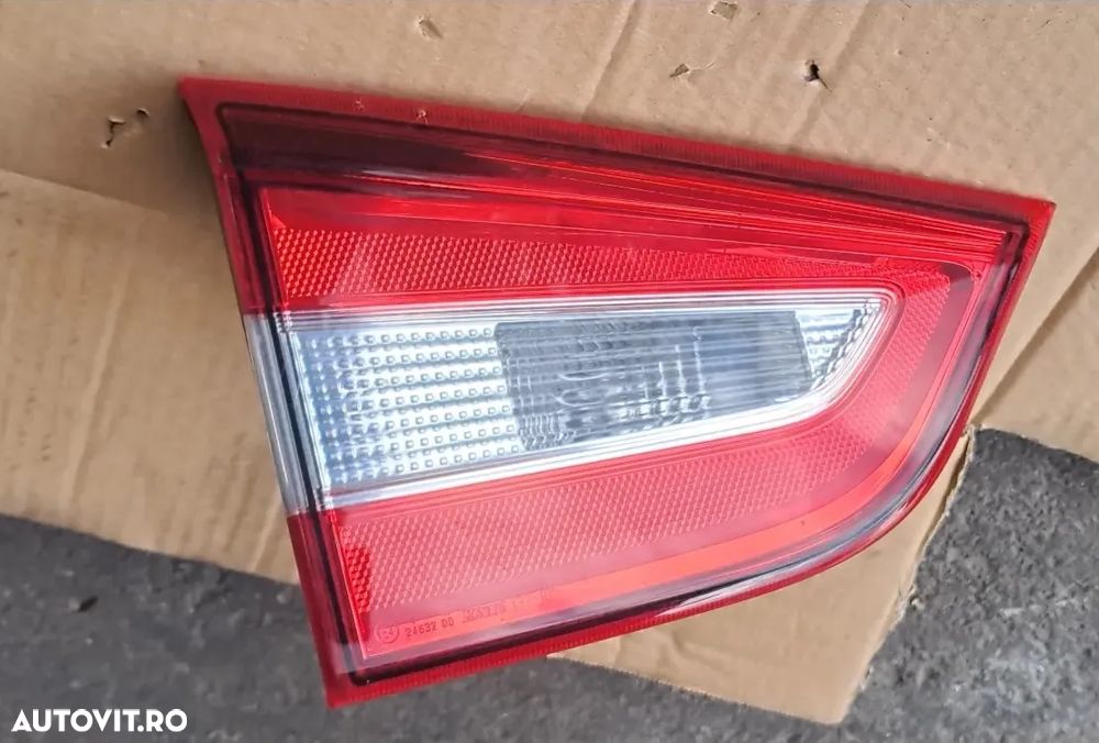 Lampa tripla stop dreapta suzuki s-cross sx4 - 1