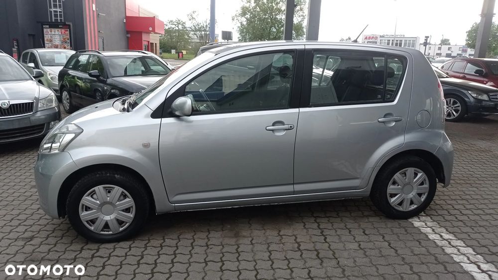 Daihatsu Sirion 1.3 - 6