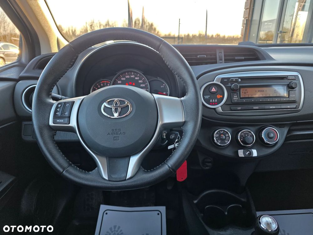Toyota Yaris 1.0 Luna - 21
