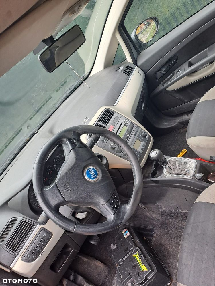 Fiat Grande Punto - 4