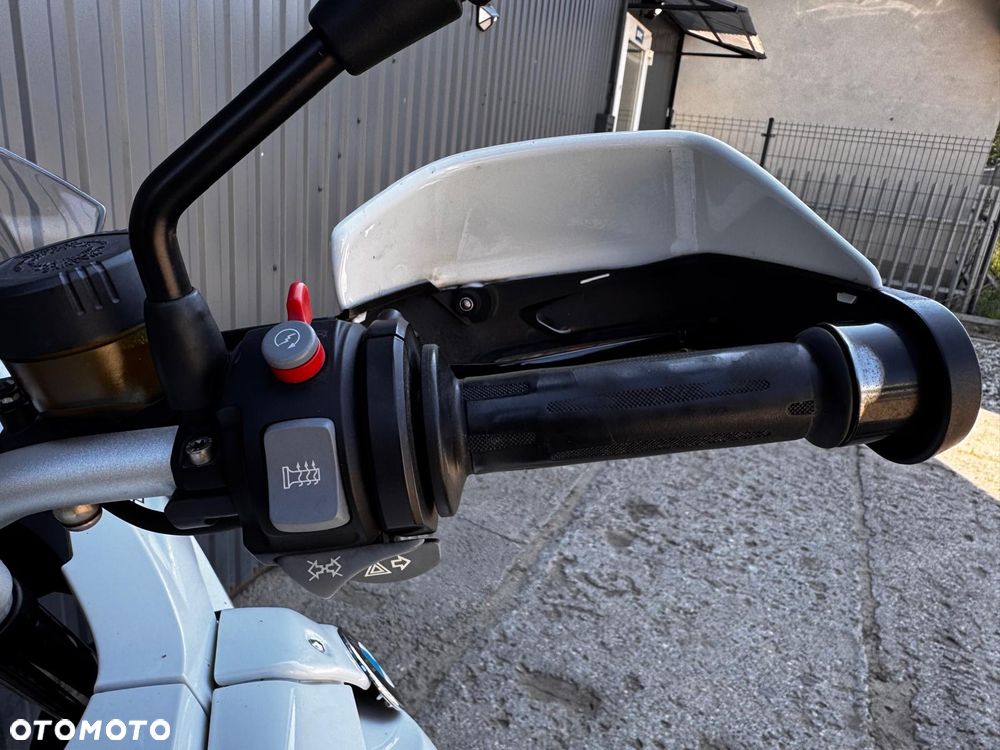 BMW R - 19