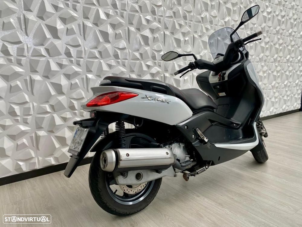 Yamaha X-Max - 5