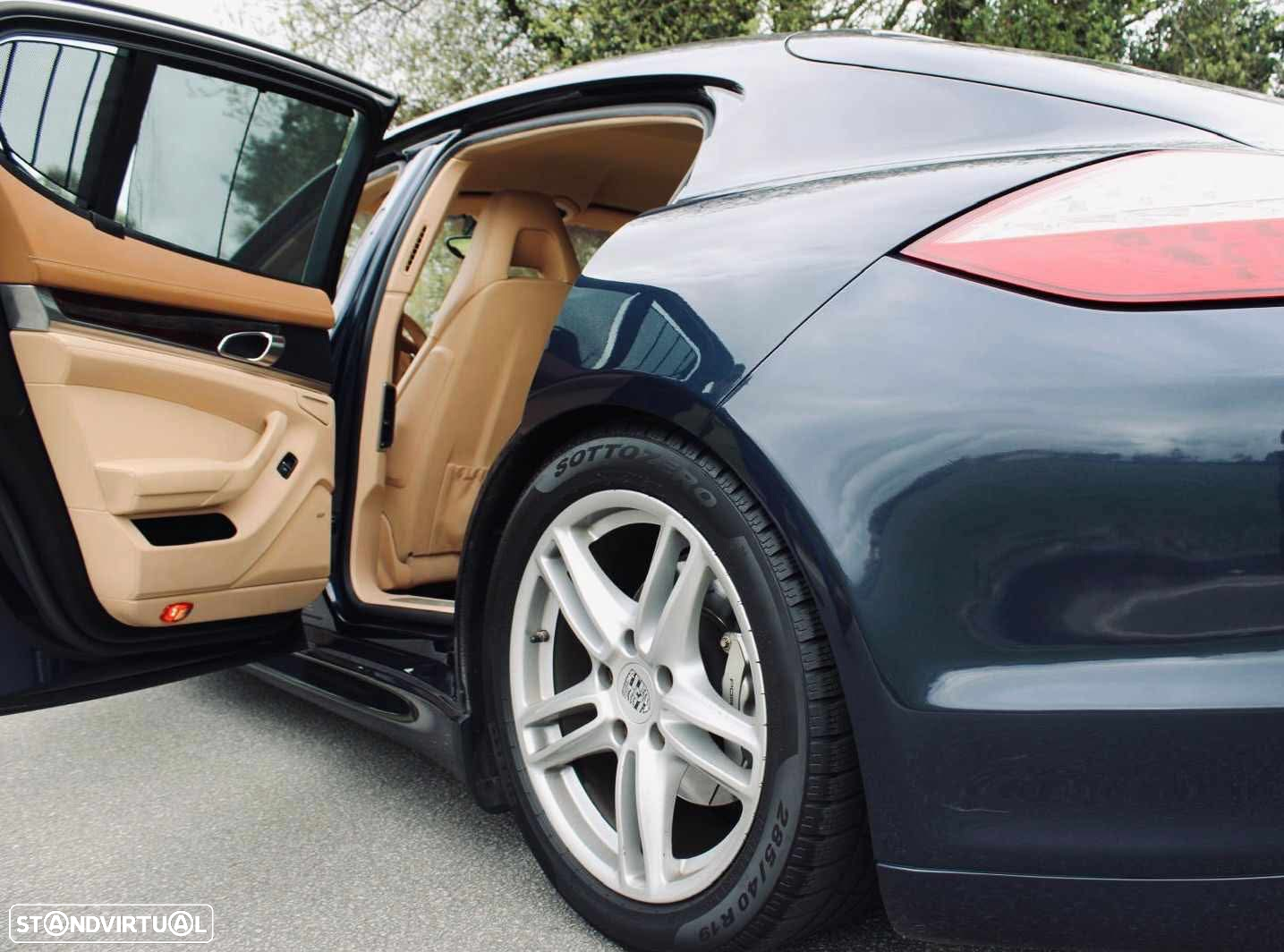 Porsche Panamera 4S PDK - 3