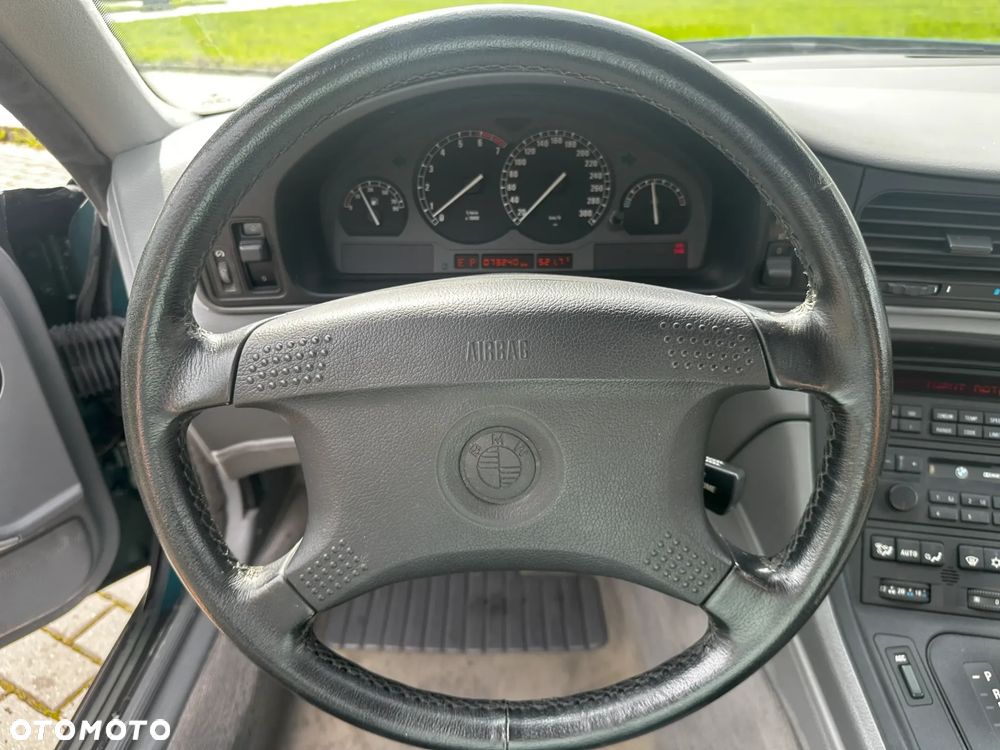 BMW Seria 8 - 19