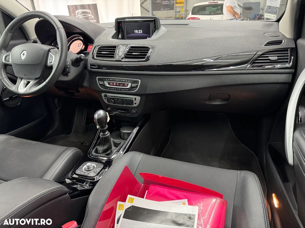 Renault Megane ENERGY dCi 130 Start & Stop Bose Edition - 4