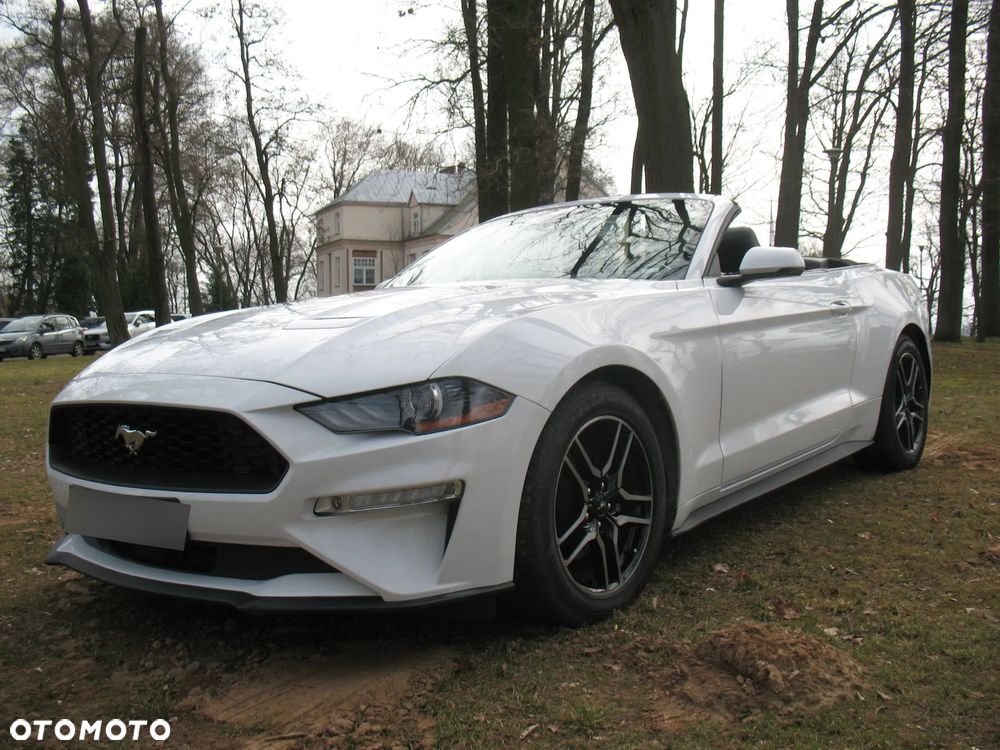 Ford Mustang - 3