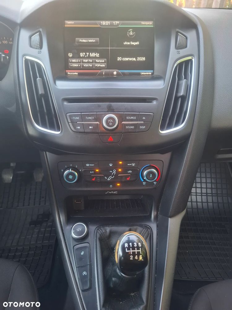 Ford Focus 1.5 TDCi DPF Start-Stopp-System Titanium - 19
