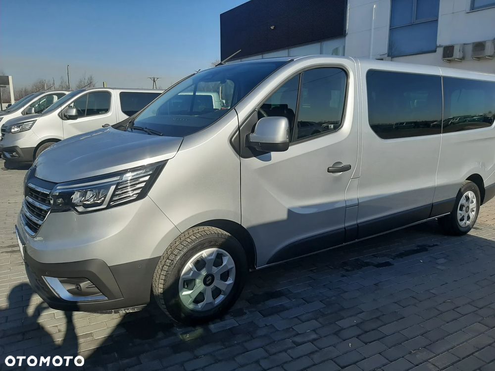 Renault Trafic 2.0 dCi EDC - 1