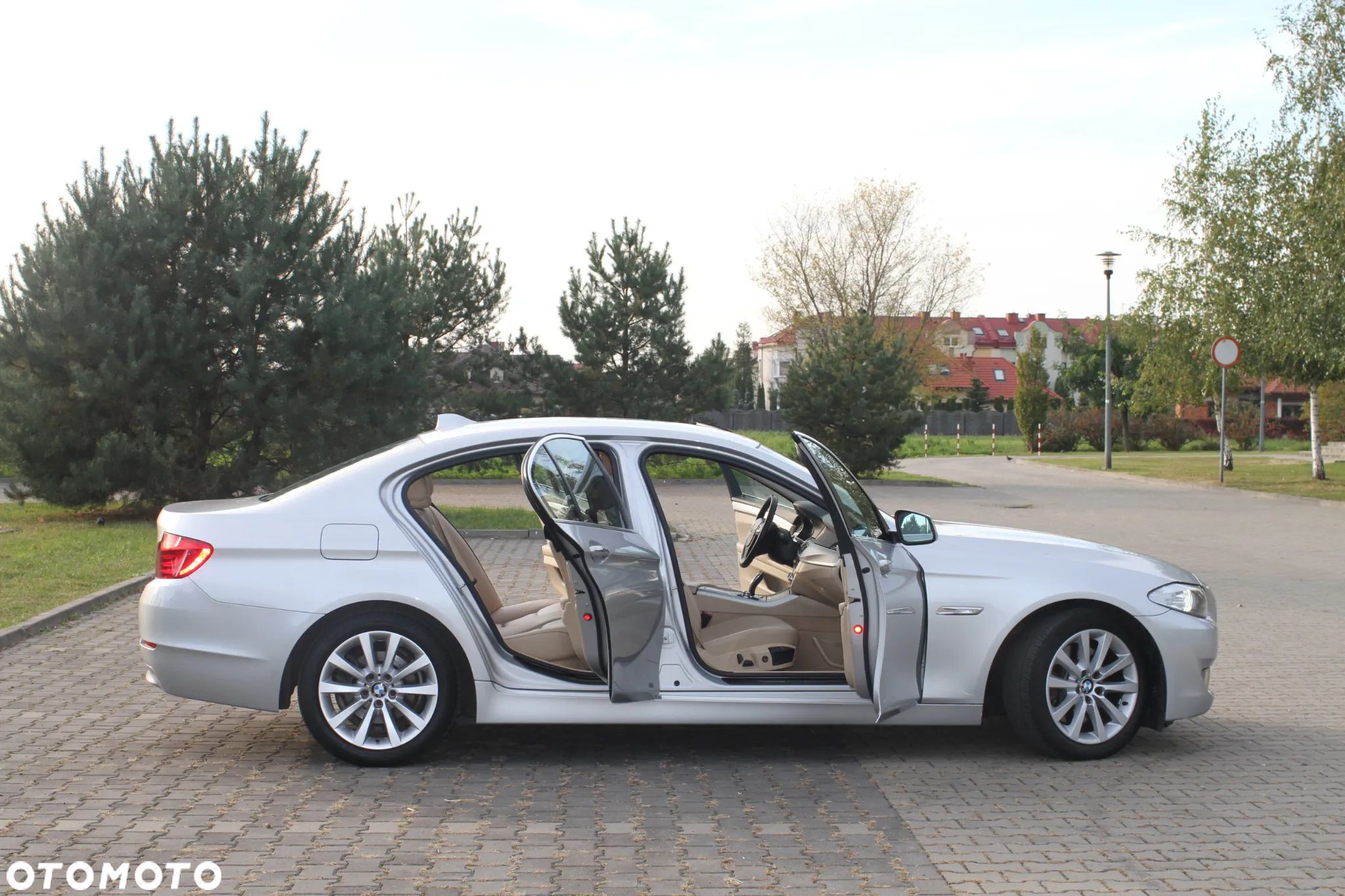 BMW Seria 5 525d xDrive Luxury Line - 1