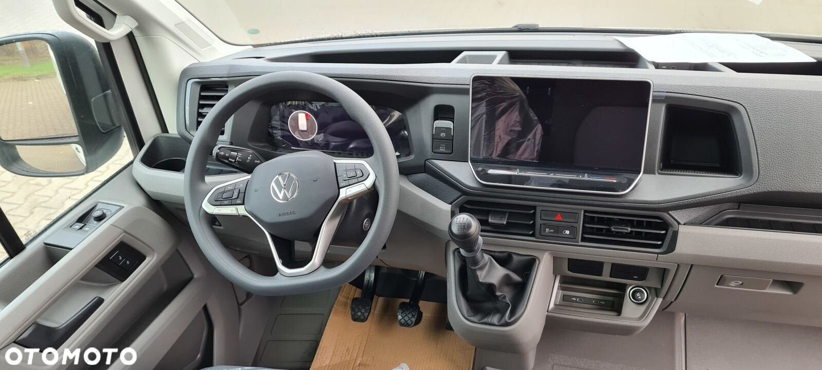 Volkswagen Crafter 35 furgon 140KM 3640 - 9