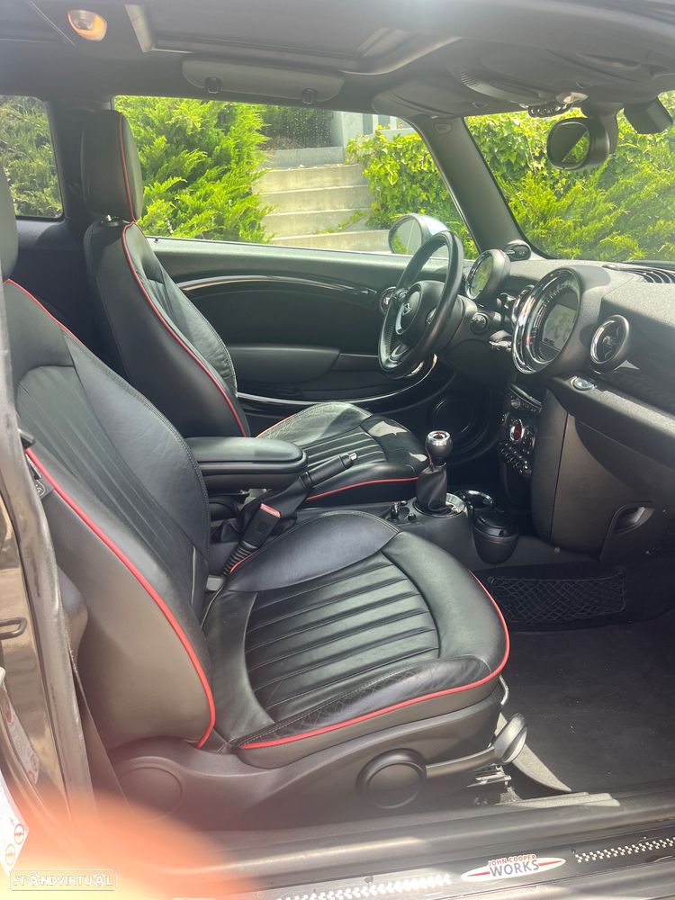 MINI Coupé John Cooper Works - 11