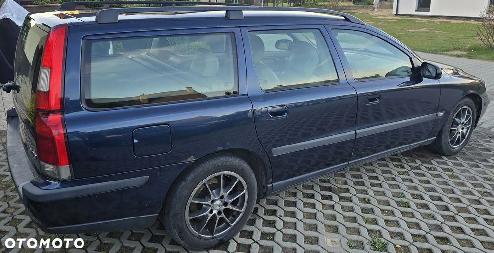 Volvo V70 2.5TDI - 4