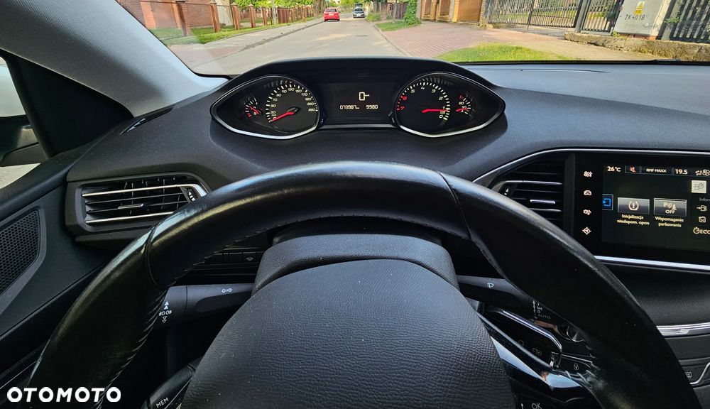 Peugeot 308 1.2 PureTech Allure S&S - 28