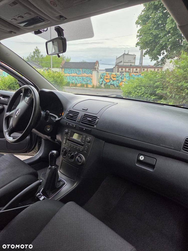Toyota Avensis 1.8 VVT-i Luna - 5