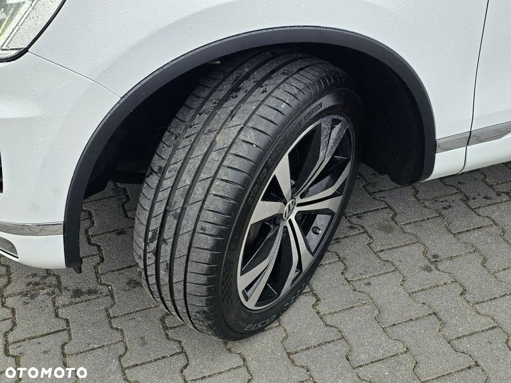 Volkswagen Touareg 3.0 V6 TDI SCR Blue Motion DPF Automatik Executive Edition - 31