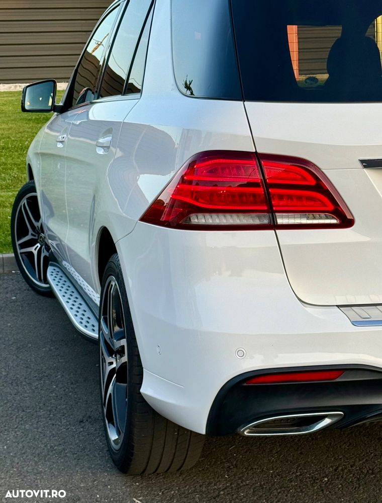 Mercedes-Benz GLE 250 d 4MATIC - 25