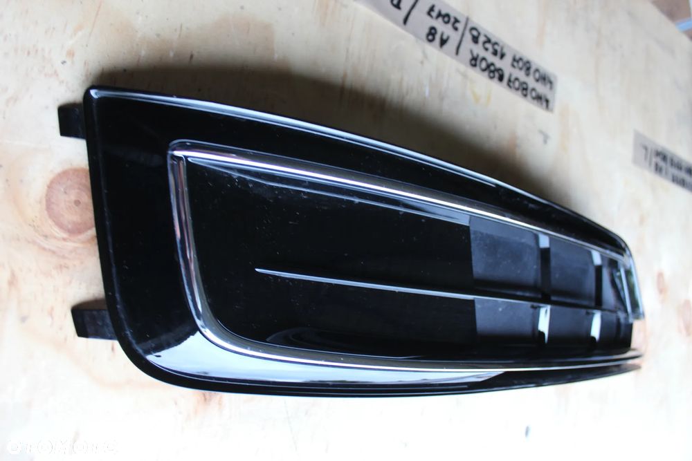 KRATKA ZDERZAKA PRAWA AUDI Q7 4M S LINE 4M0807152B 2017 - 4
