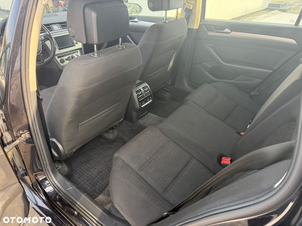 Volkswagen Passat - 6