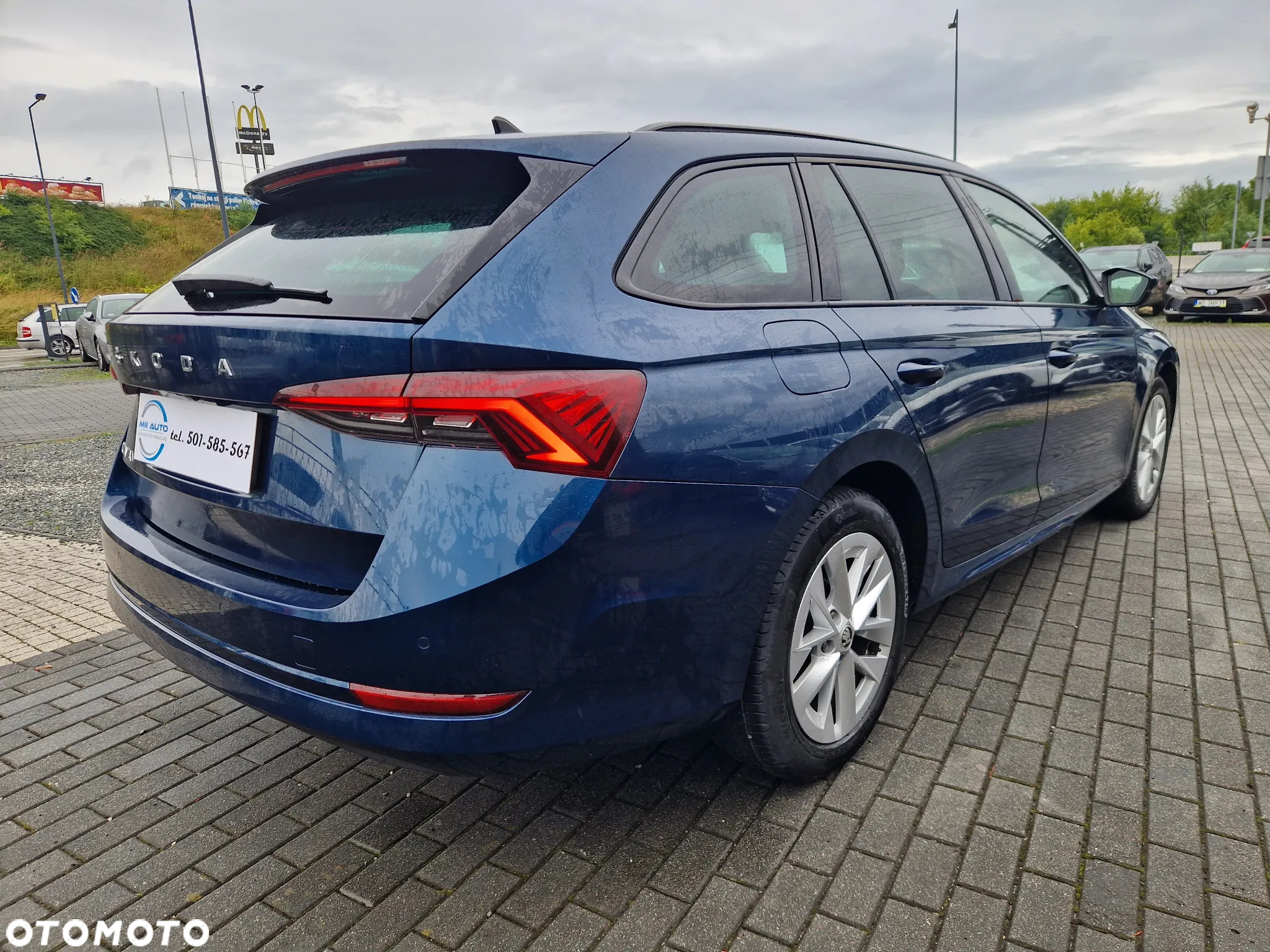Skoda Octavia 2.0 TDI Ambition DSG - 9