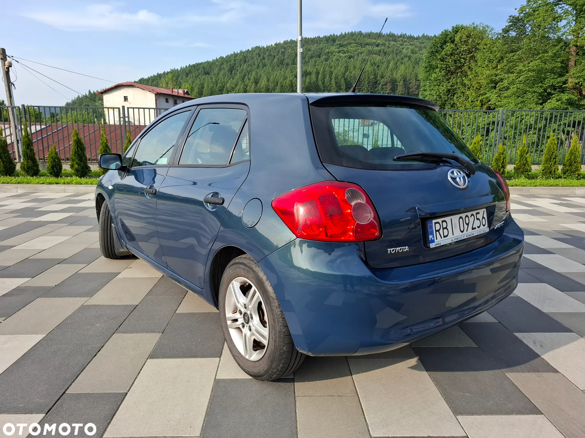 Toyota Auris 1.33 VVT-i Terra - 8