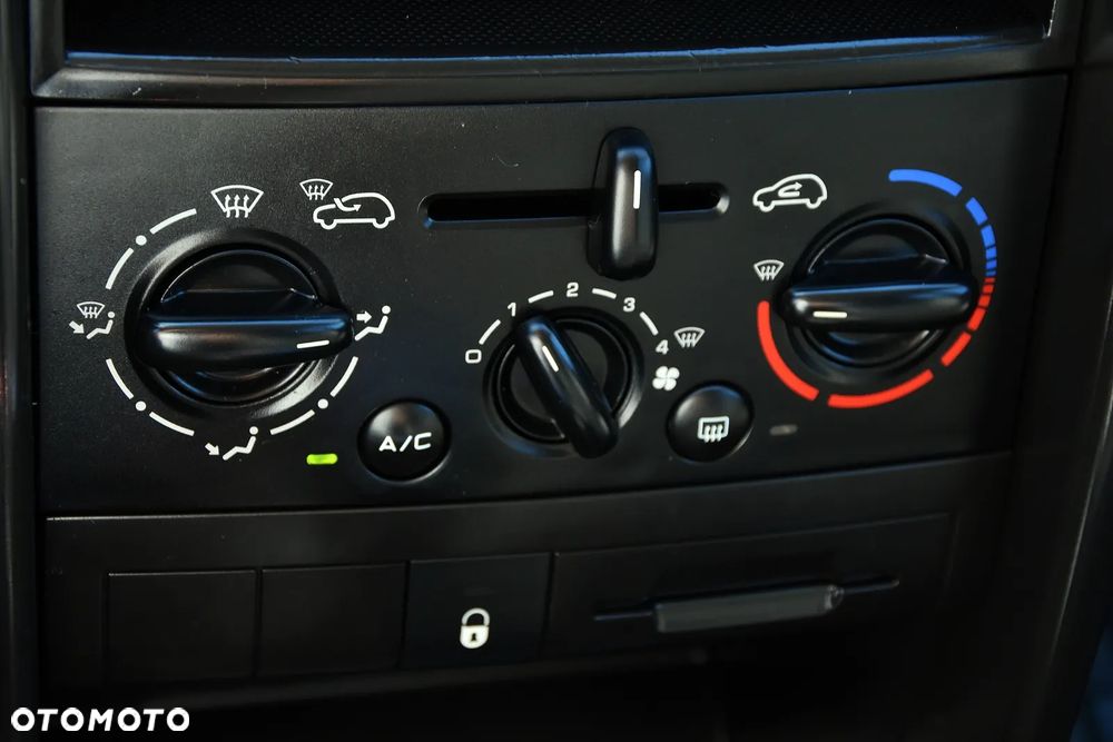 Peugeot 207 1.4 Millesim 200 - 13