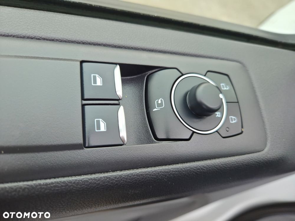 Ford Tourneo Custom L2H1 VA Titanium - 31