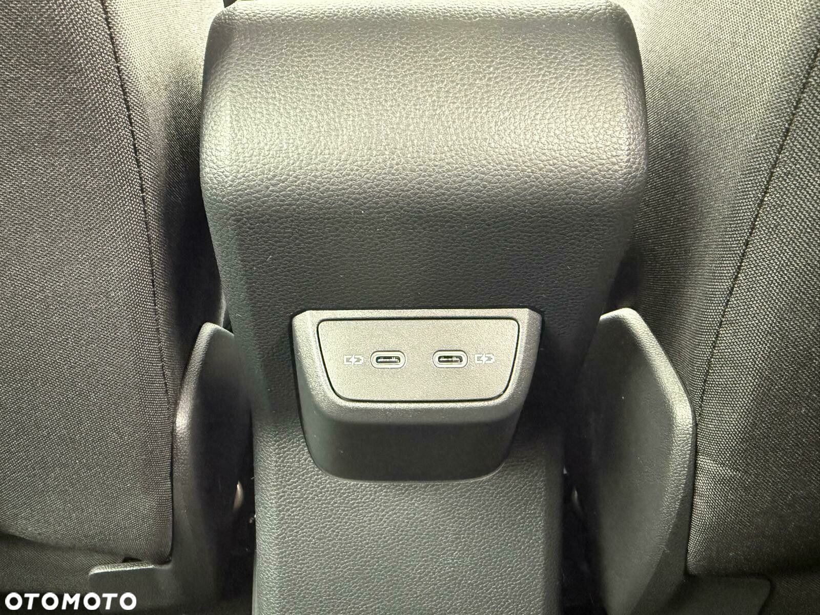 Volkswagen Taigo 1.5 TSI ACT Style DSG - 21