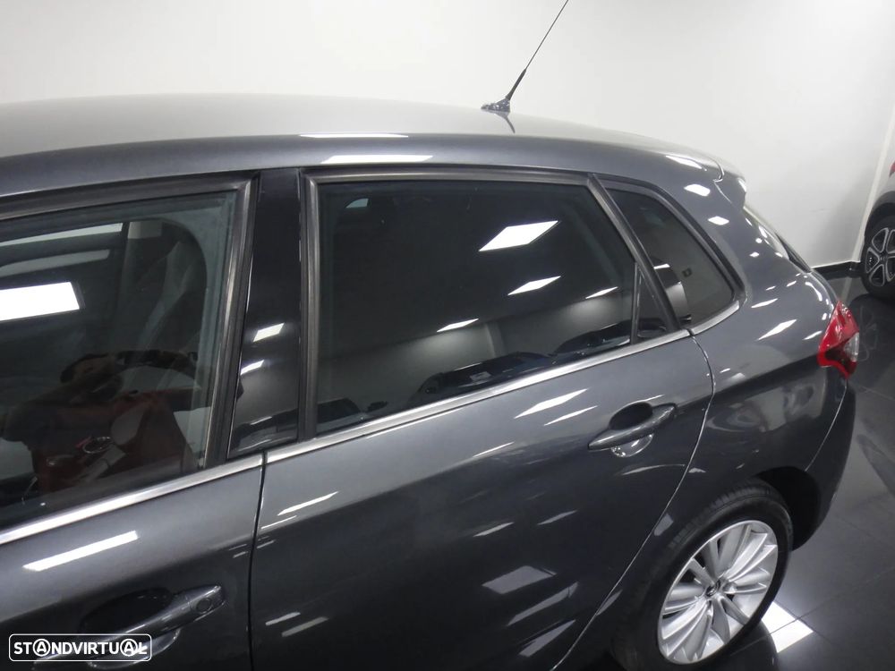 Citroën C4 1.6 HDi Exclusive - 9