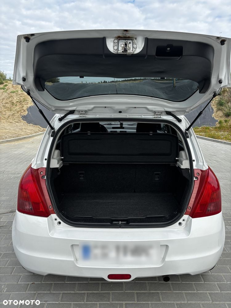Suzuki Swift - 6