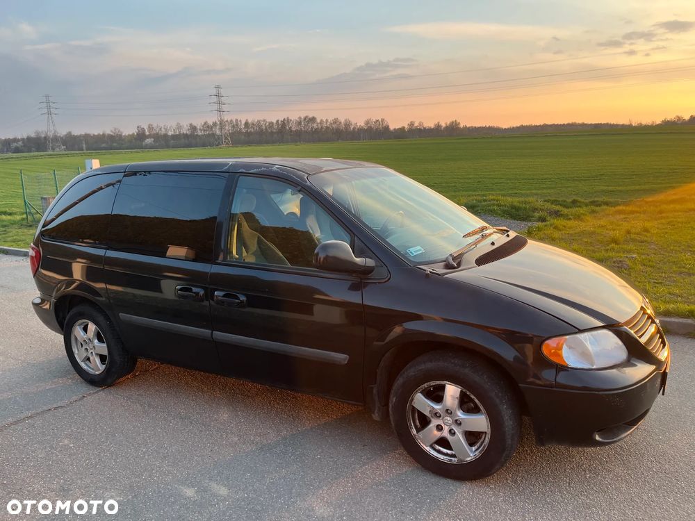 Dodge Caravan - 8