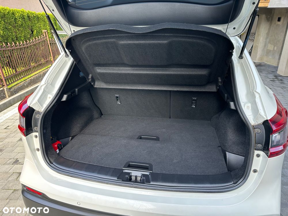Nissan Qashqai 1.6 DIG-T N-Connecta - 11
