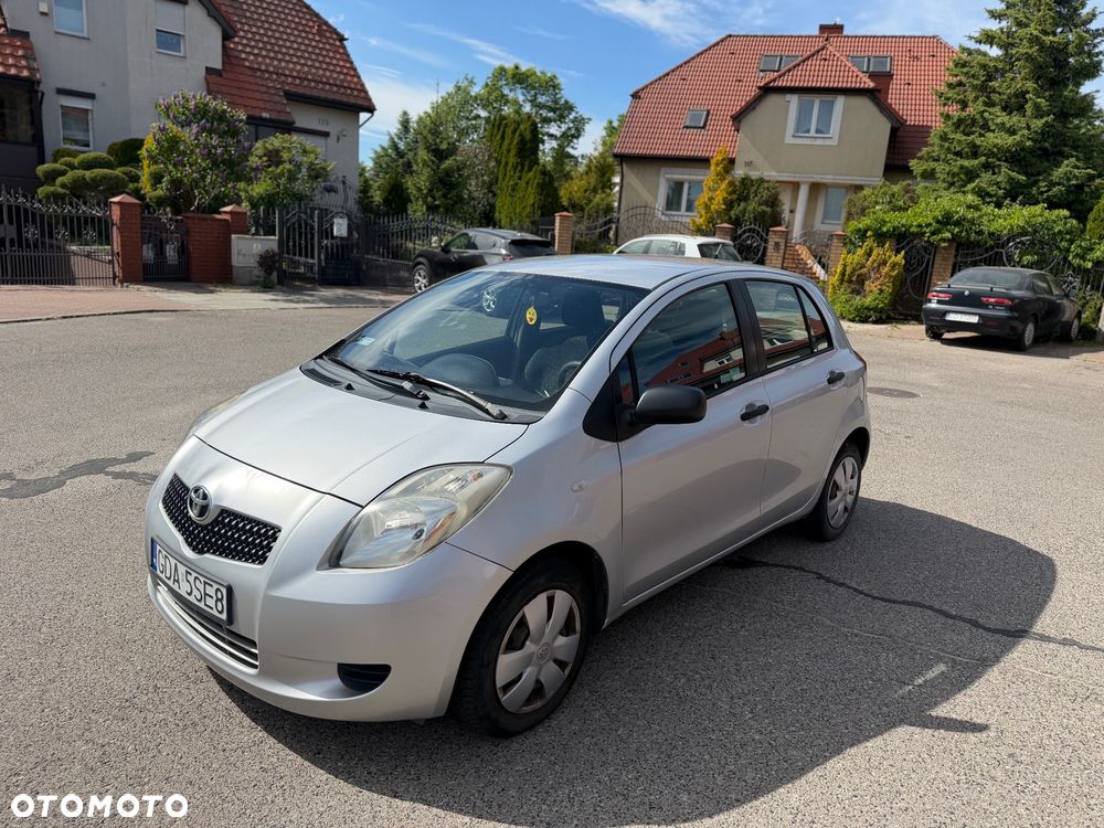 Toyota Yaris 1.0 Luna - 2